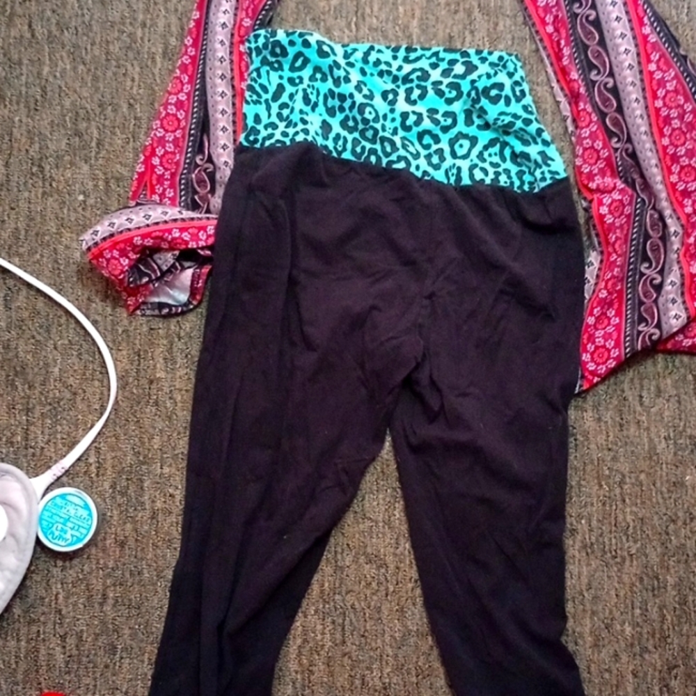 Three different no boundary pants but they're all no boundary